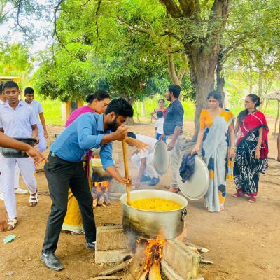 බලු කපුටු දානය වෙසක් පොහොය නිමිත්තෙන්